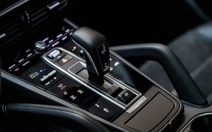Porsche Cayenne cena 519900 przebieg: 36950, rok produkcji 2020 z Nowe małe 191